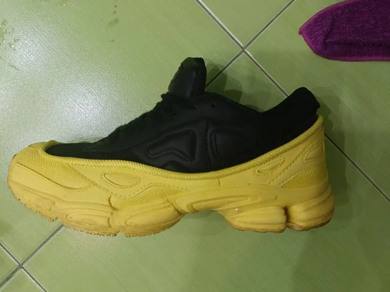 Продам adidas RAF Simons ozweego 2