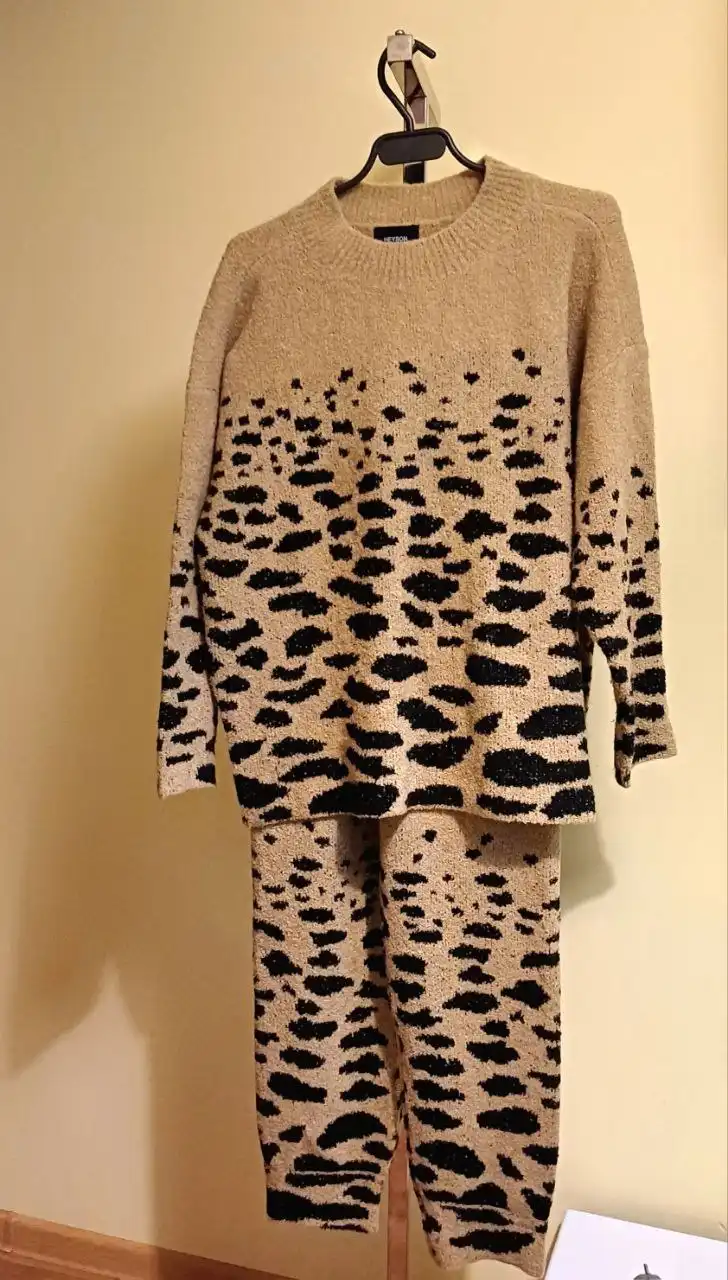 Тёплый зимний костюм (полиэстер) размер 42-46