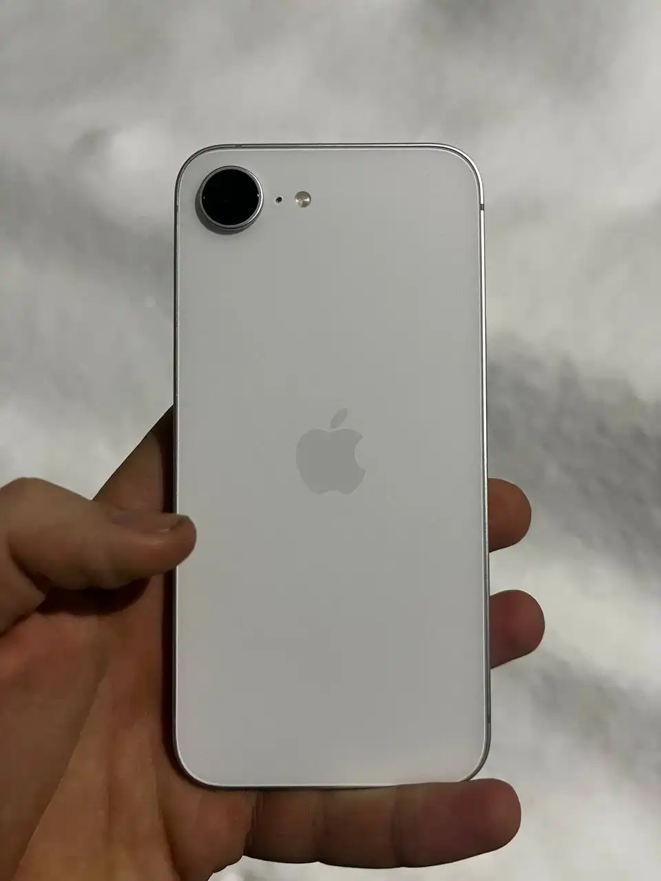 iPhone 16e 128 Гб в отличном состоянии - Смартфоны (Электроника) в Чебоксары