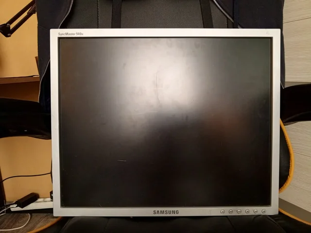 Продам 3 монитора Philips - Экшн-камеры в Чебоксары