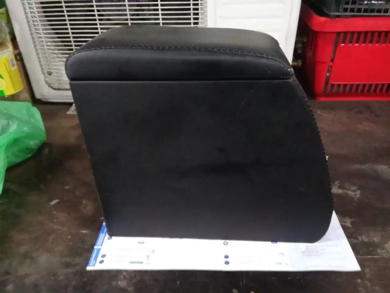 Подлокотники для автомобилей Lada Granta, Hyundai Solaris, Kia Rio - Автоаксессуары (Запчасти) в Чебоксары