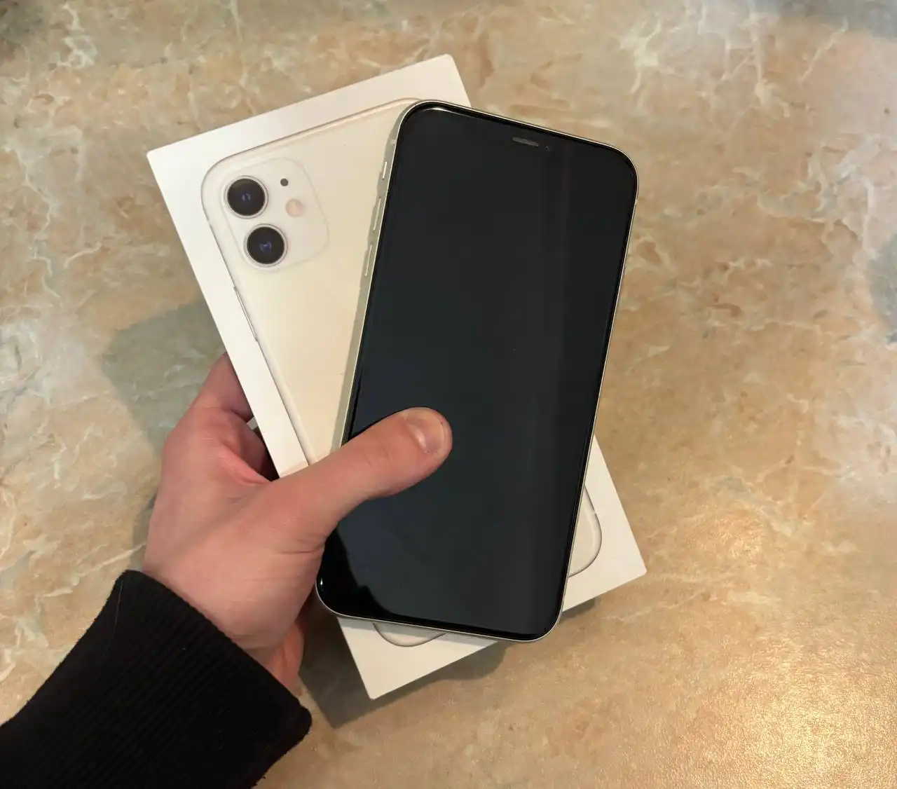 Продажа iPhone 11 128 ГБ в идеальном состоянии - Смартфоны (Электроника) в Чебоксары