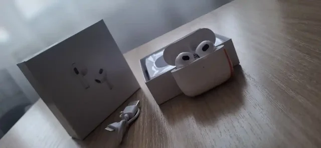 AirPods 4 и 3 (не оригинал) - Электроника в Чебоксары