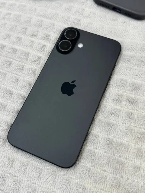 iPhone 16 Plus 128 GB в хорошем состоянии - Смартфоны в Чебоксары