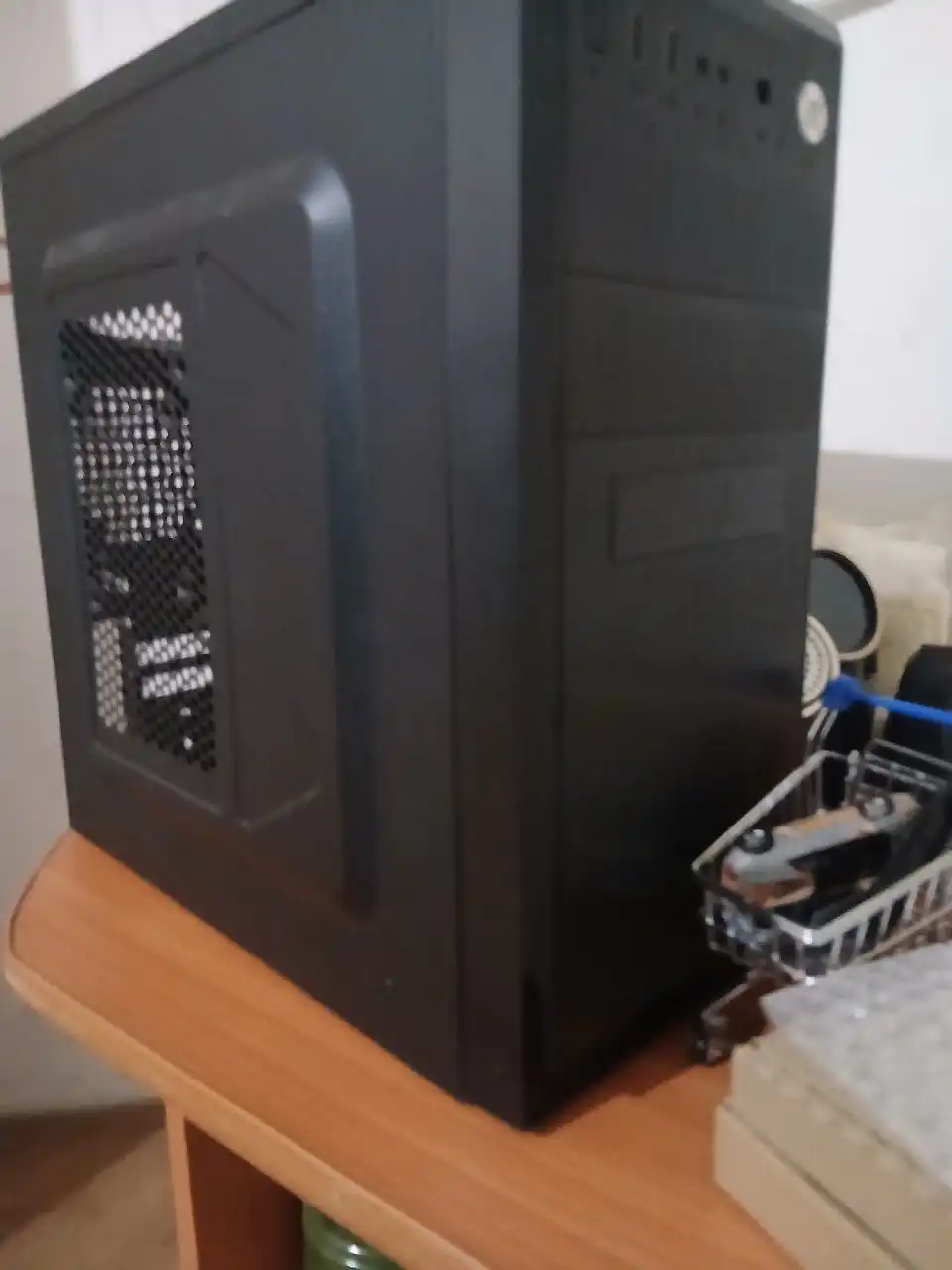 Продажа материнских плат с корпусом в подарок - Компьютерные комплектующие (Электроника) в Чебоксары