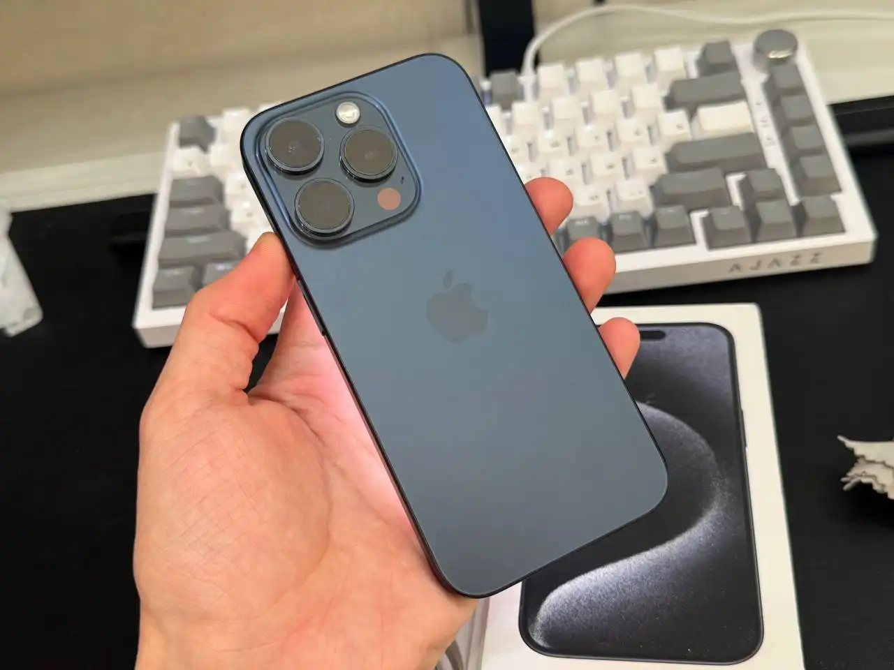 Телефон меньше года в Чебоксарах - Электроника (Барахолка) в Чебоксары