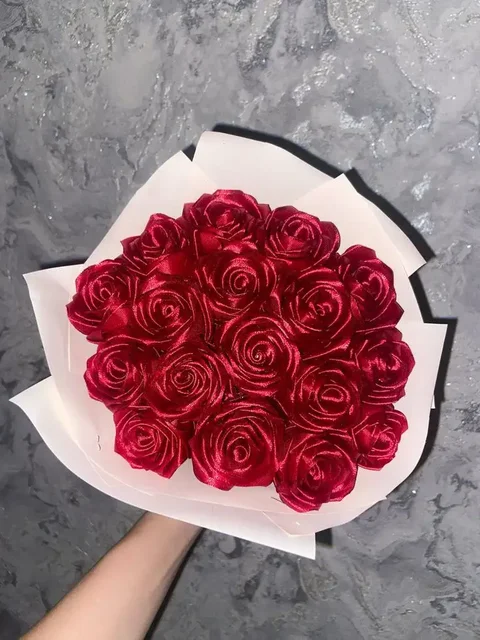 Розы из атласных лент под заказ - Духи и парфюмерия в Чебоксары