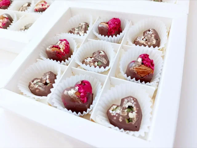 Шоколадные сердца ручной работы - Духи и парфюмерия в Чебоксары