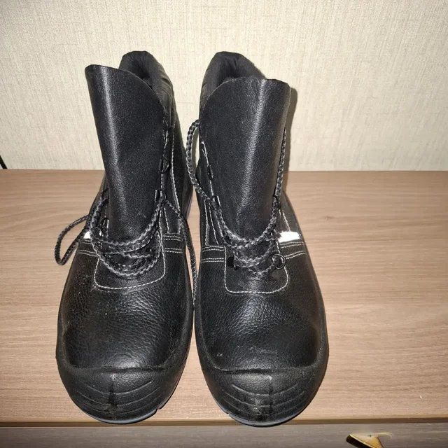 Продажа спецобуви 45 размера - Упаковка в Чебоксары