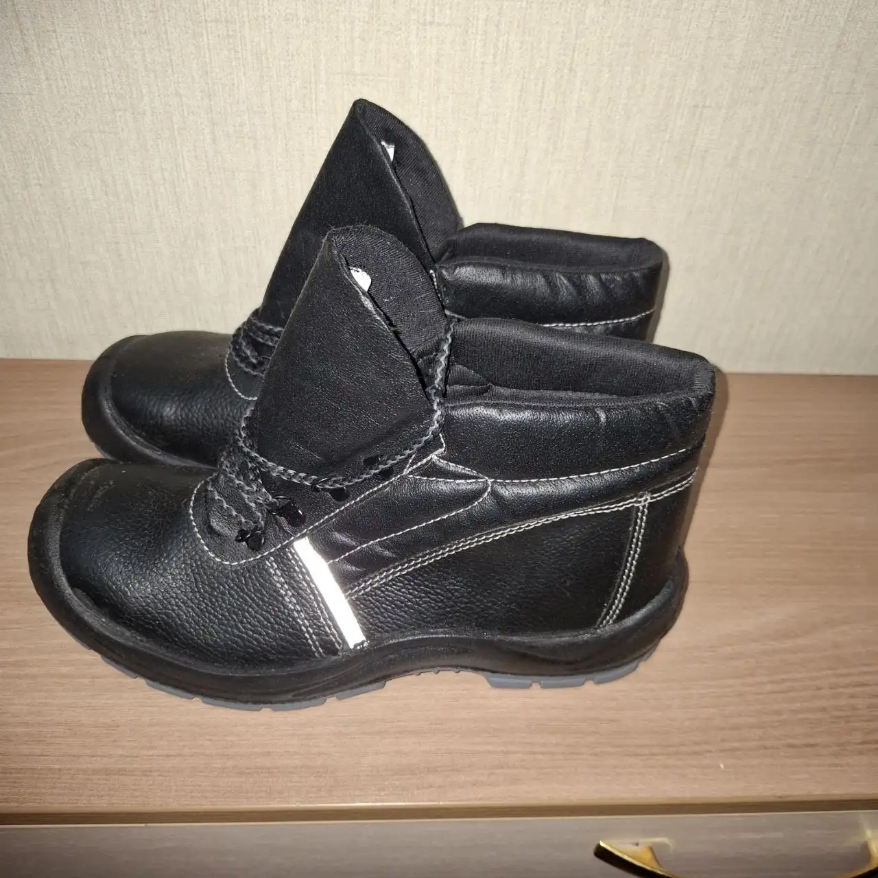 Продажа спецобуви 45 размера - Обувь (Барахолка) в Чебоксары