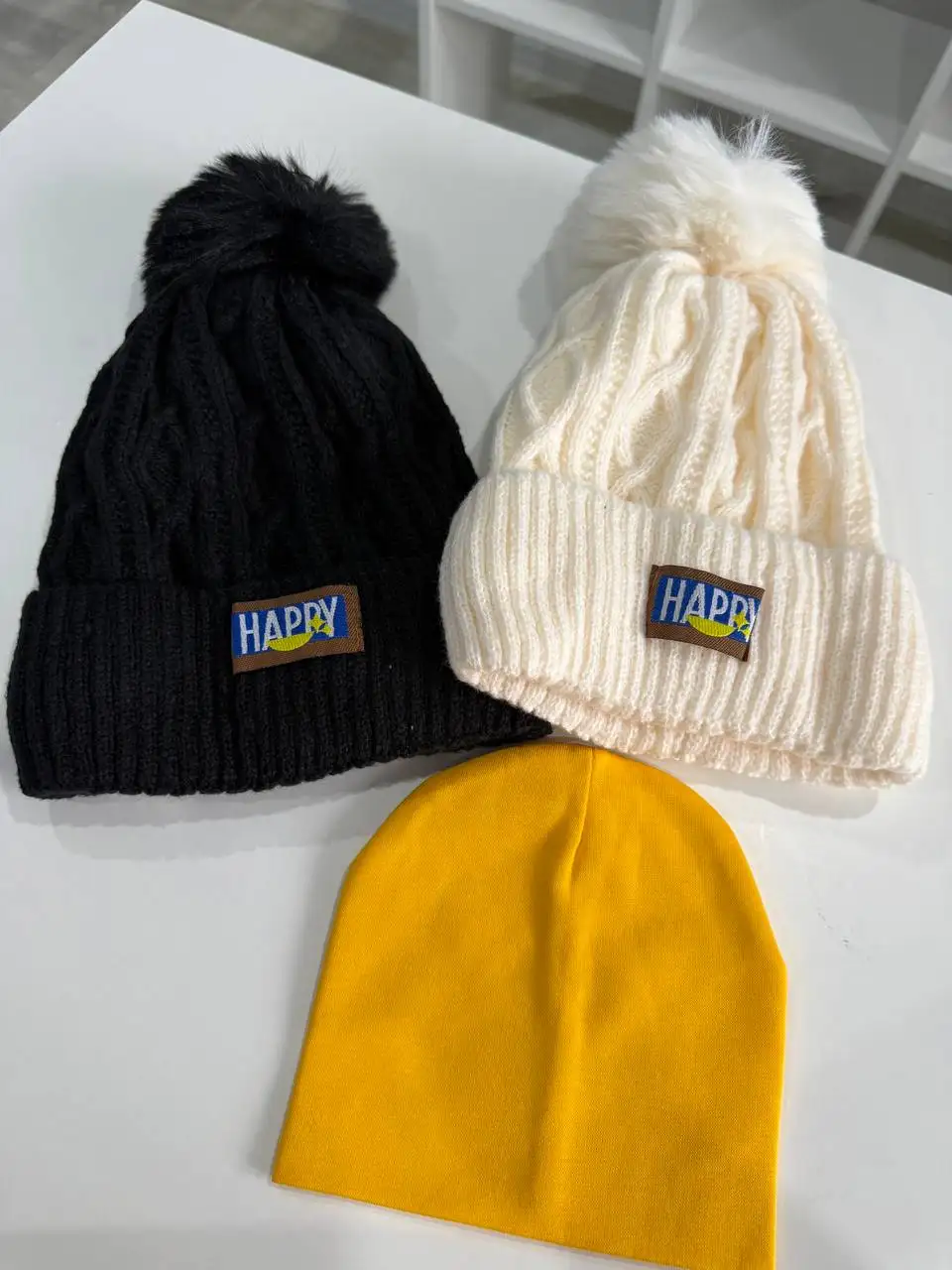 Продажа зимней шапки для детей - Одежда (Товары для детей) в Чебоксары