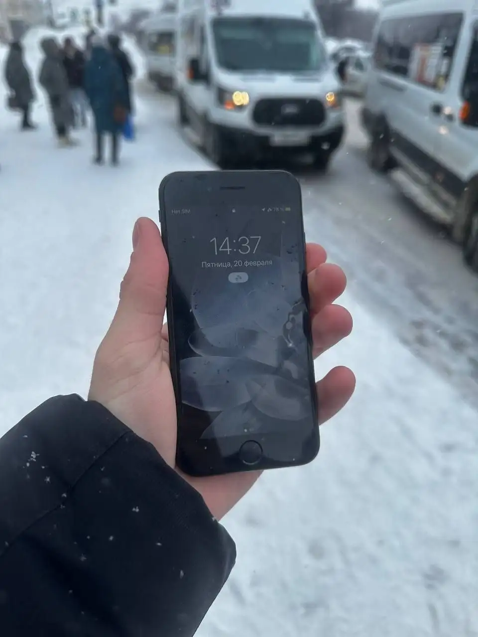 Продам iPhone 7 32 ГБ - Смартфоны (Электроника) в Чебоксары