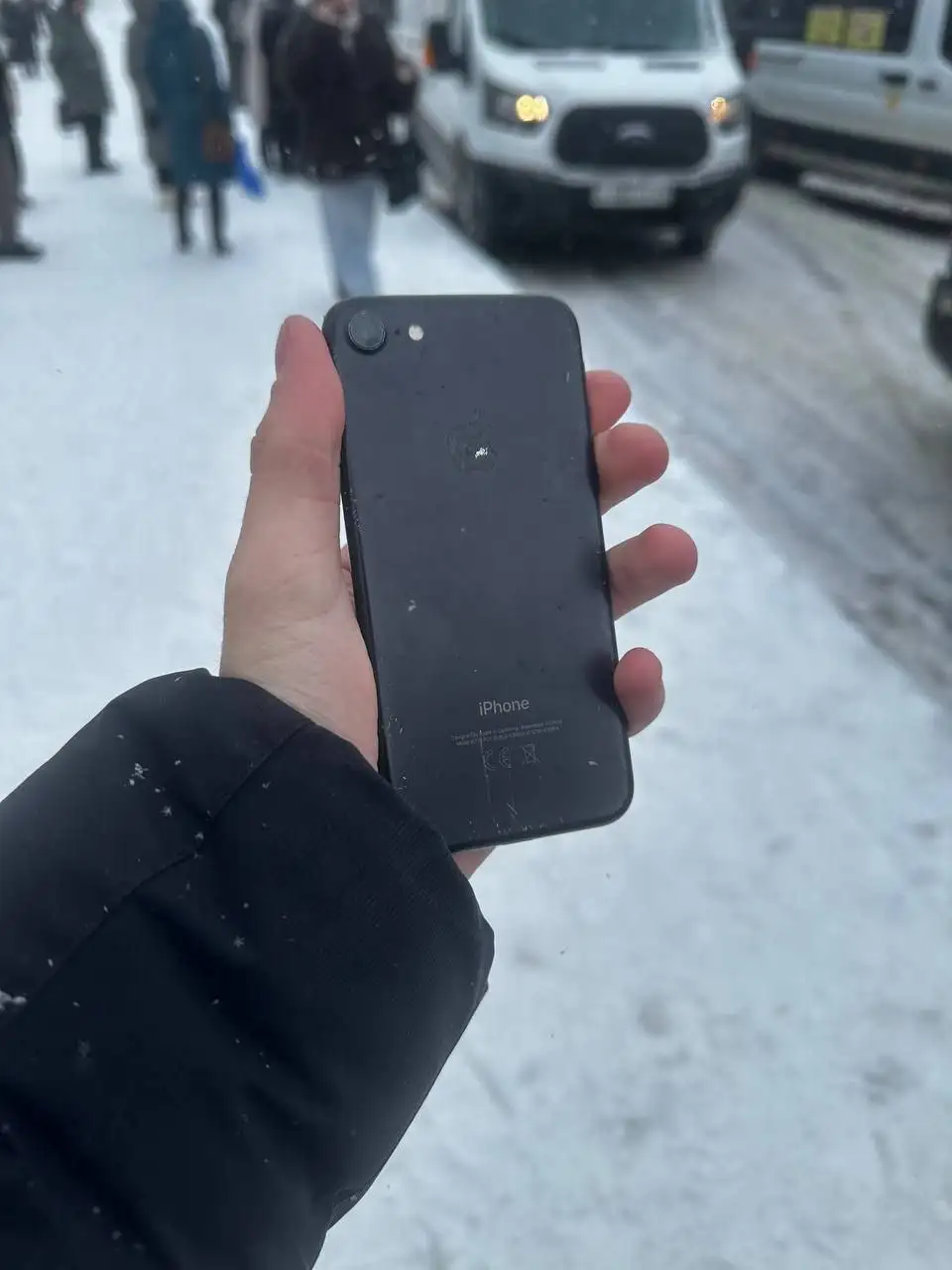 Продам iPhone 7 32 ГБ - Смартфоны (Электроника) в Чебоксары