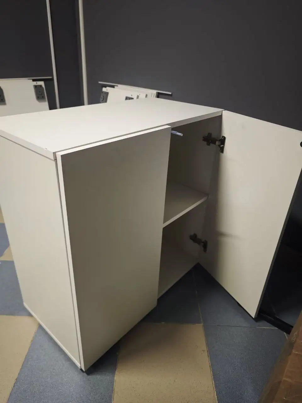 Тумба с push-системой ЛДСП 70x72x36 - Мебель (Барахолка) в Чебоксары