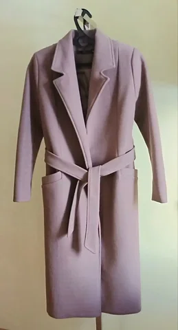 Пальто демисезонное б/у размер 42 - Спортивная одежда в Чебоксары