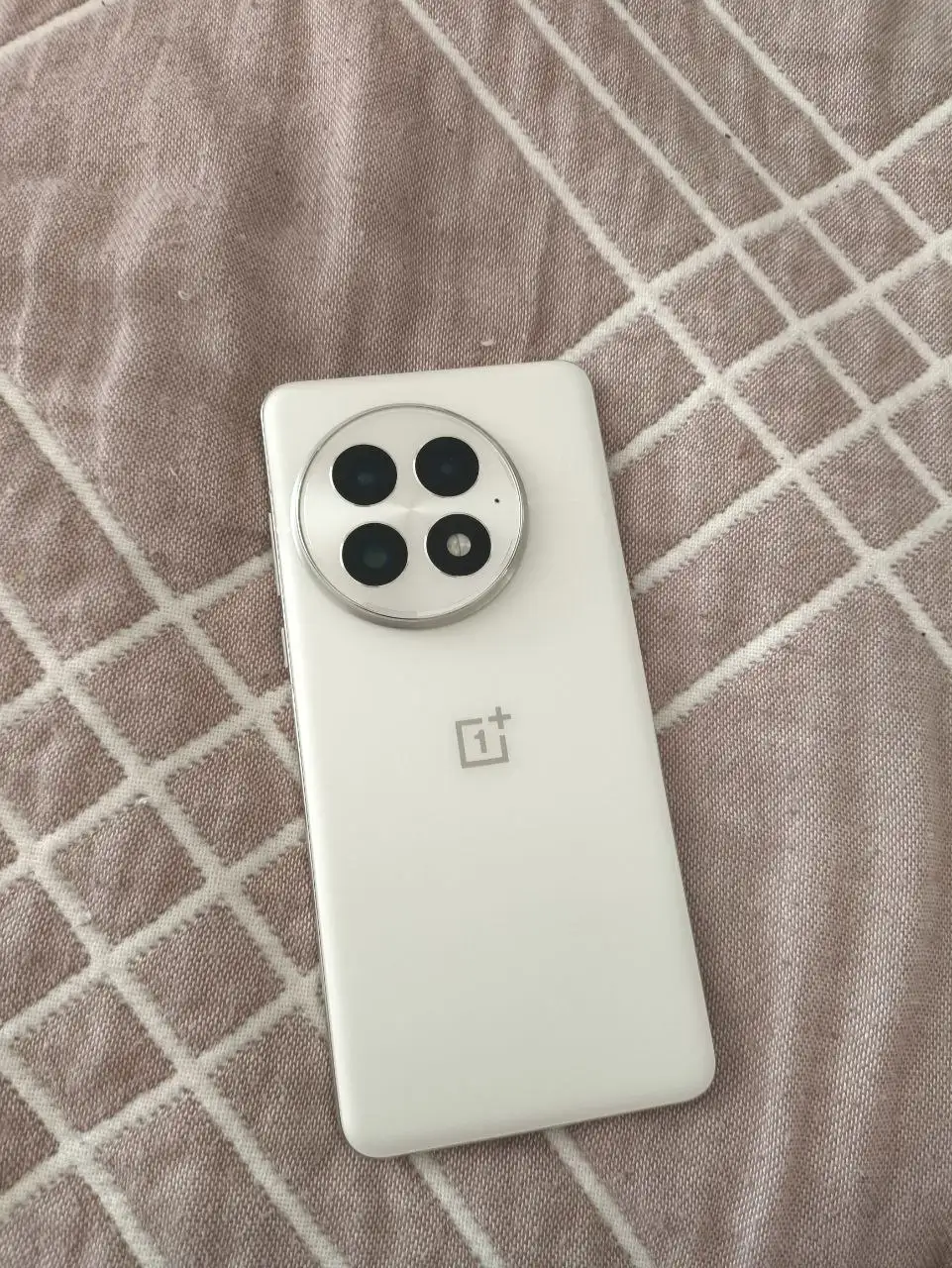 Продам или обменяю OnePlus 13 - Смартфоны (Электроника) в Чебоксары