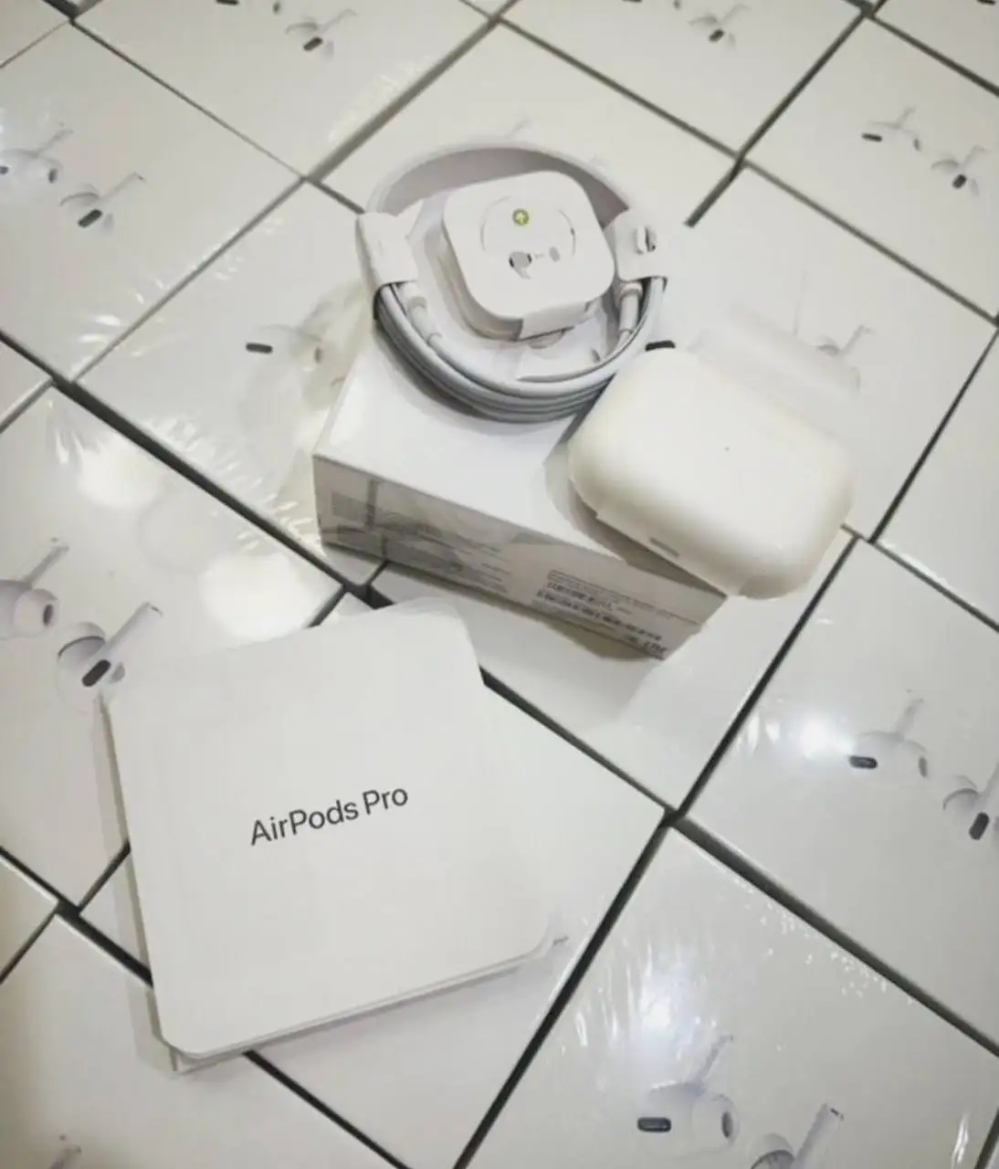 AirPods Pro новые в заводской пленке - Аудиотехника (Электроника) в Чебоксары