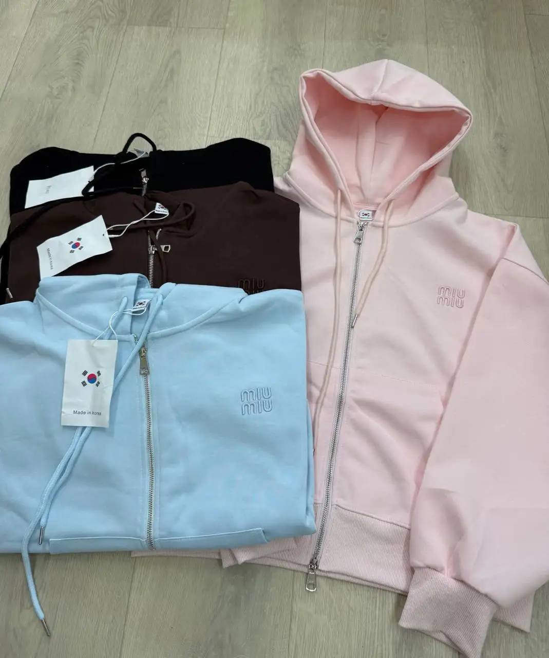 Лосины, футболки, спортивные костюмы и другая одежда - Спортивная одежда (Одежда) в Чебоксары