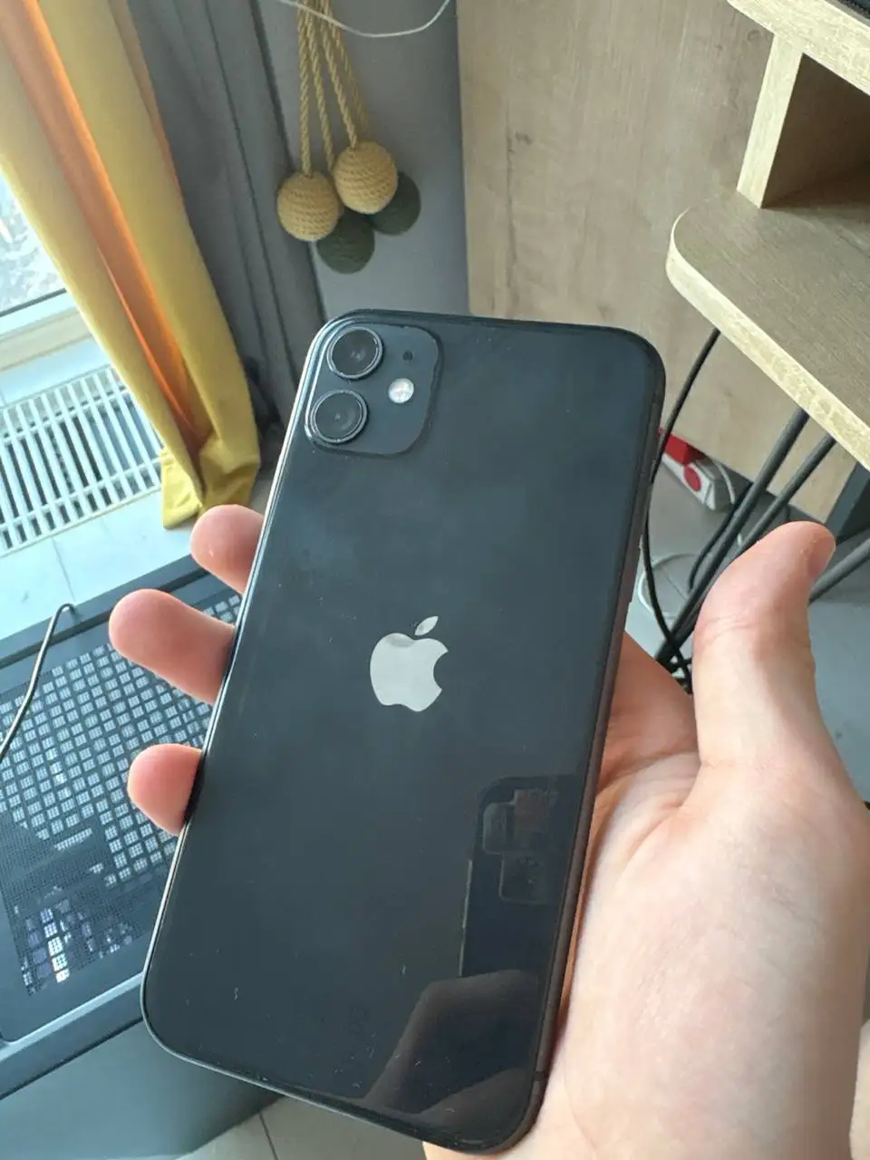 Продажа заблокированного iPhone 11 64 ГБ - Барахолка в Чебоксары