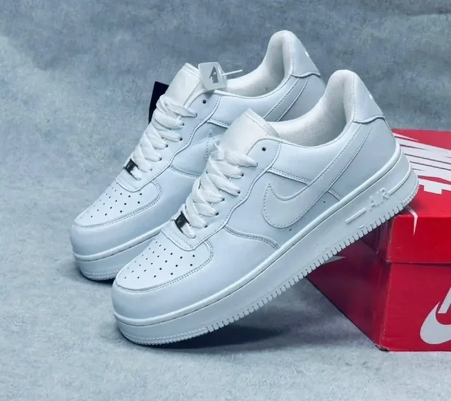 Nike Air Force 1 белые и чёрные модели - Хайповая одежда в Чебоксары