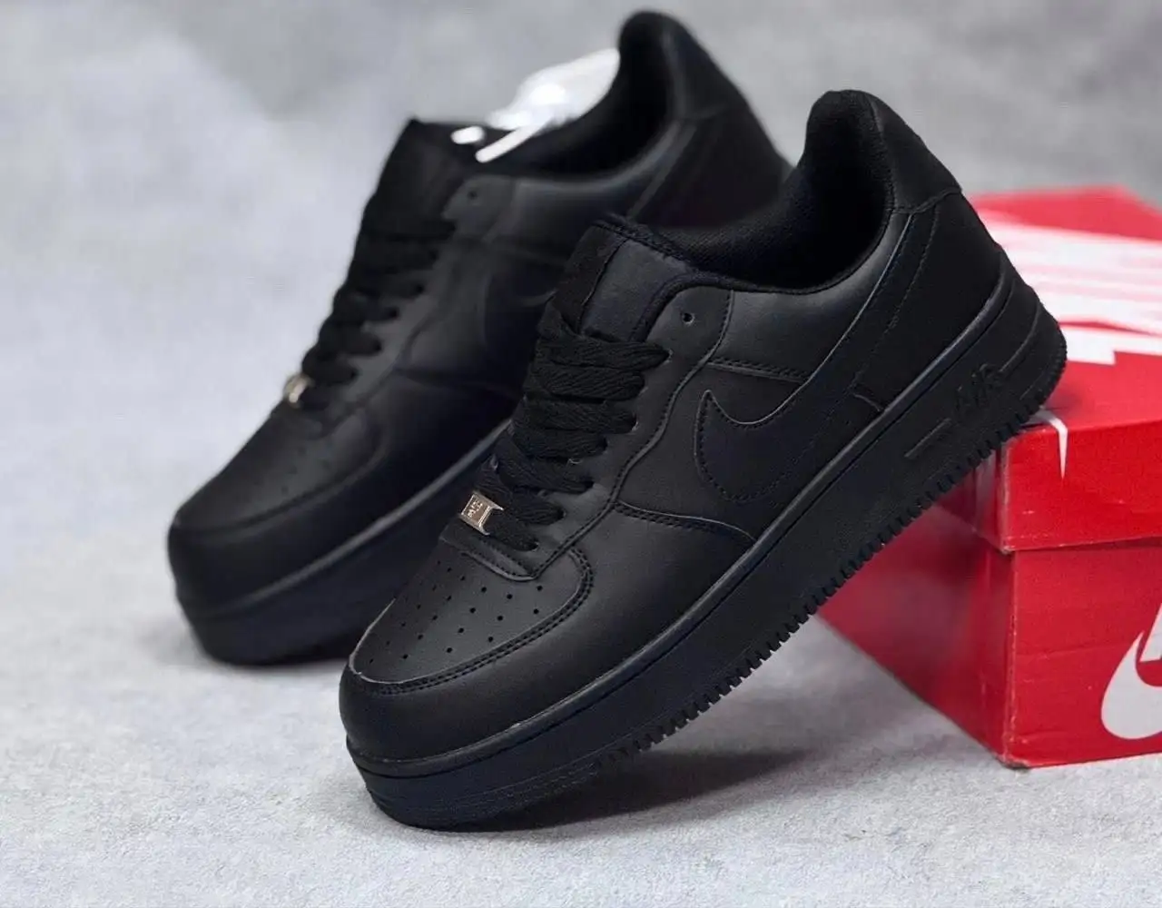 Nike Air Force 1 белые и чёрные модели - Обувь (Одежда) в Чебоксары