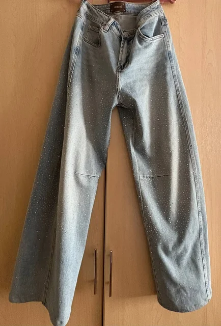 Джинсы со стразами и свитер на полу замке - Хайповая одежда в Чебоксары