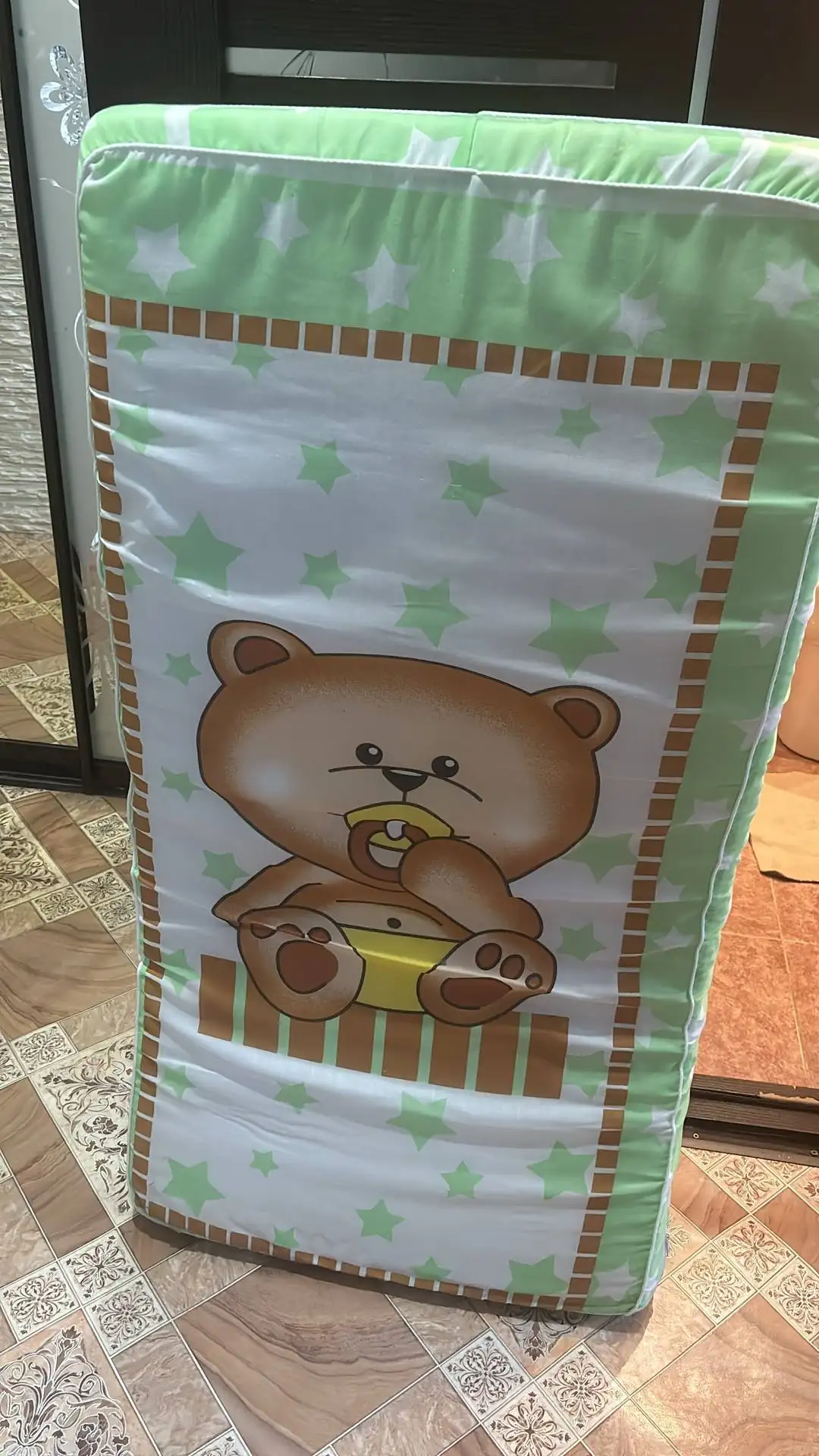 Матрас и комбинезоны в хорошем состоянии - Барахолка в Чебоксары