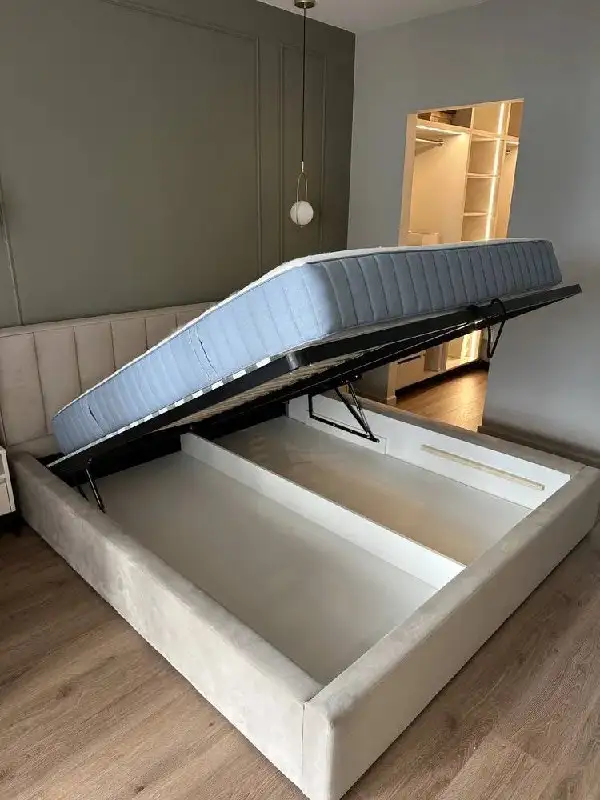 Продажа кровати с матрасом 160х200 - Мебель (Барахолка) в Чебоксары