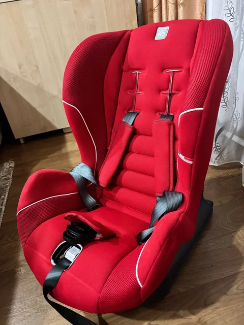 Детское автокресло CAM Isofix 9-18кг красное - частное объявление в Чебоксары