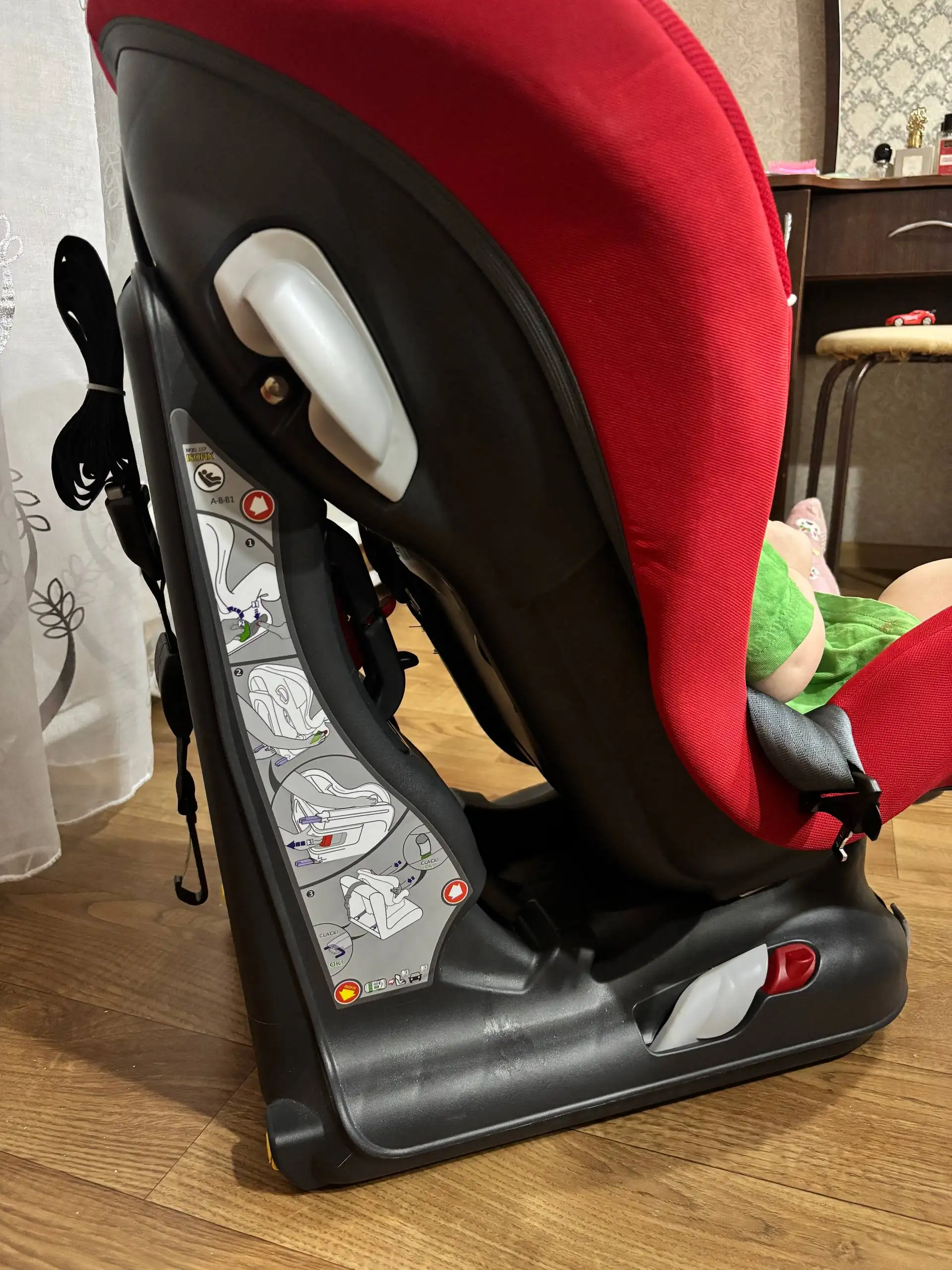 Детское автокресло CAM Isofix 9-18кг красное - Автокресла (Товары для детей) в Чебоксары