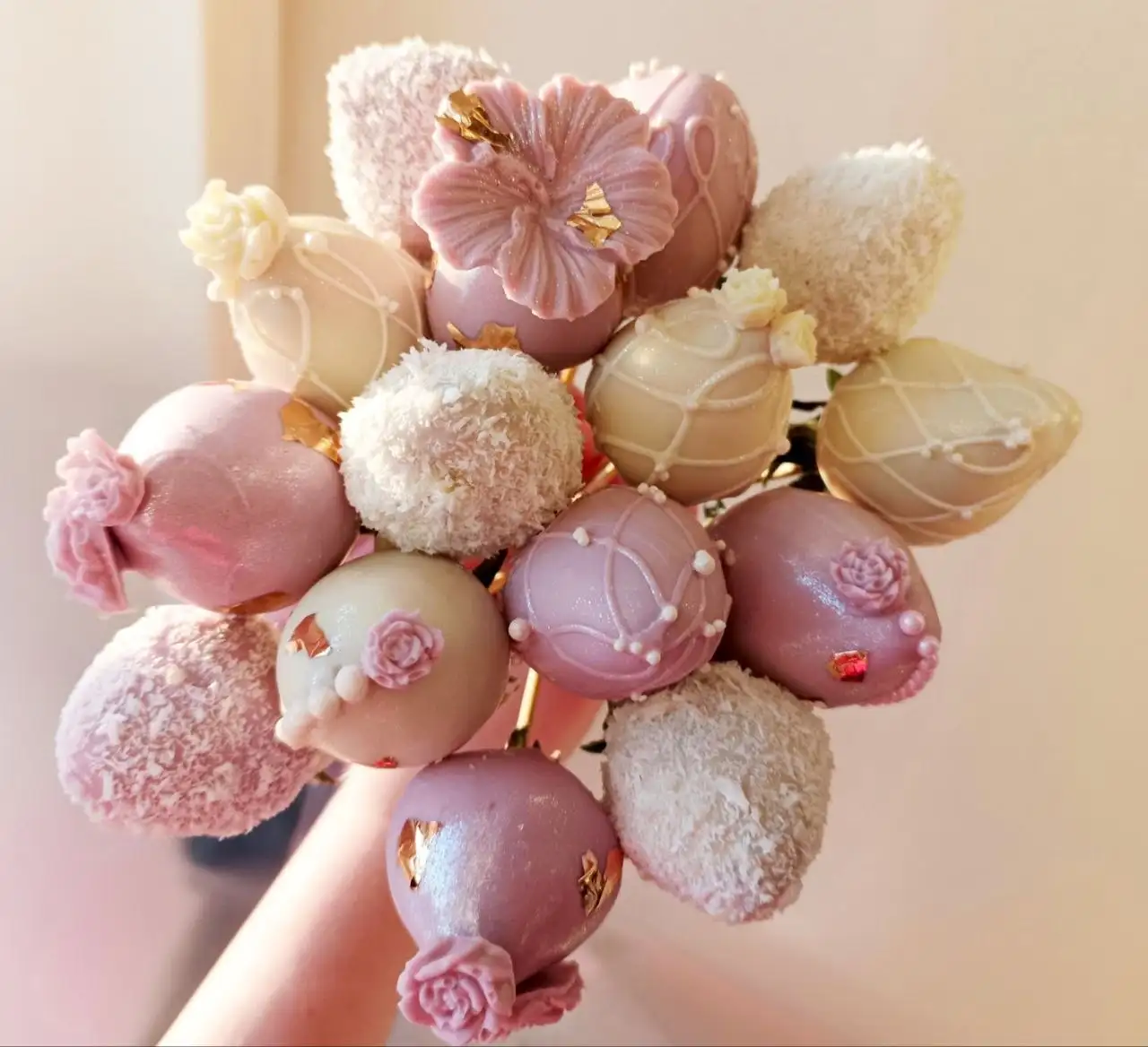 Клубника в шоколаде: уютная классика, белый шоколад и авторские работы - Продукты питания (Барахолка) в Чебоксары