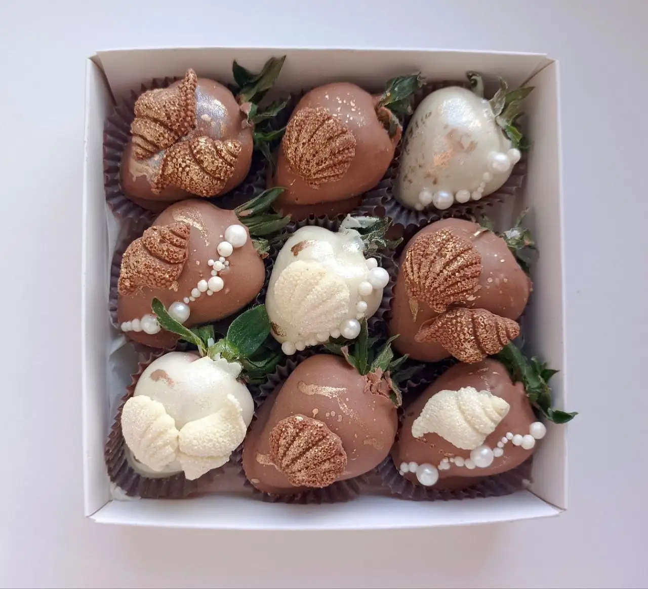 Клубника в шоколаде: уютная классика, белый шоколад и авторские работы - Продукты питания (Барахолка) в Чебоксары