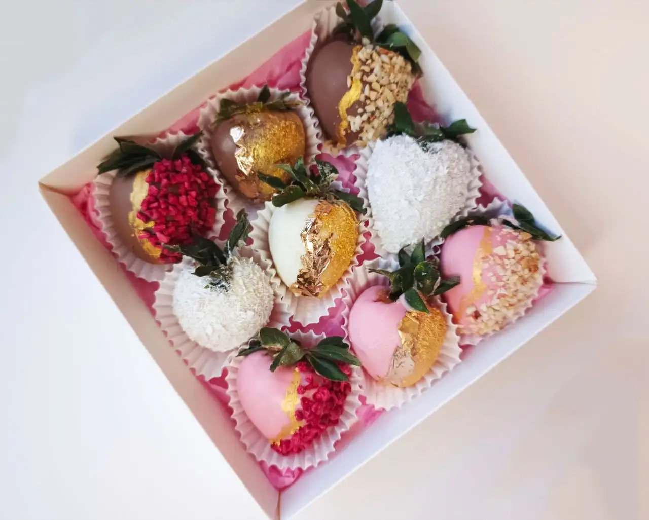 Клубника в шоколаде: уютная классика, белый шоколад и авторские работы - Продукты питания (Барахолка) в Чебоксары