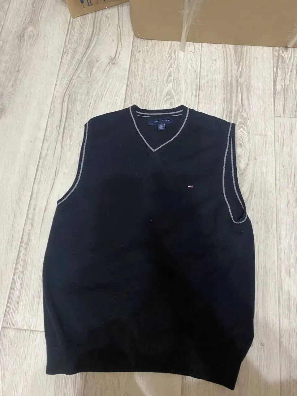 Жилет Tommy Hilfiger и кардиган Fred Perry - Одежда в Чебоксары