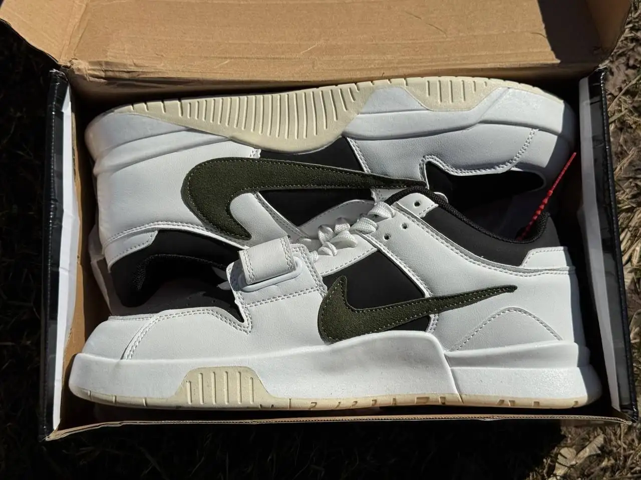 Кроссовки разные размеры и модели - Кроссовки (Одежда) в Чебоксары