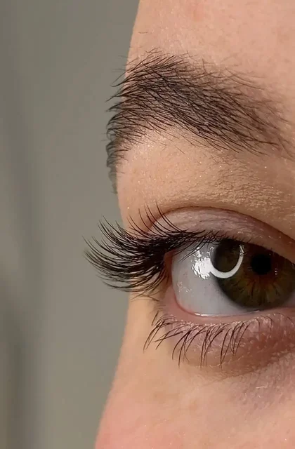 Натуральное наращивание ресниц и оформление бровей - Красота в Чебоксары