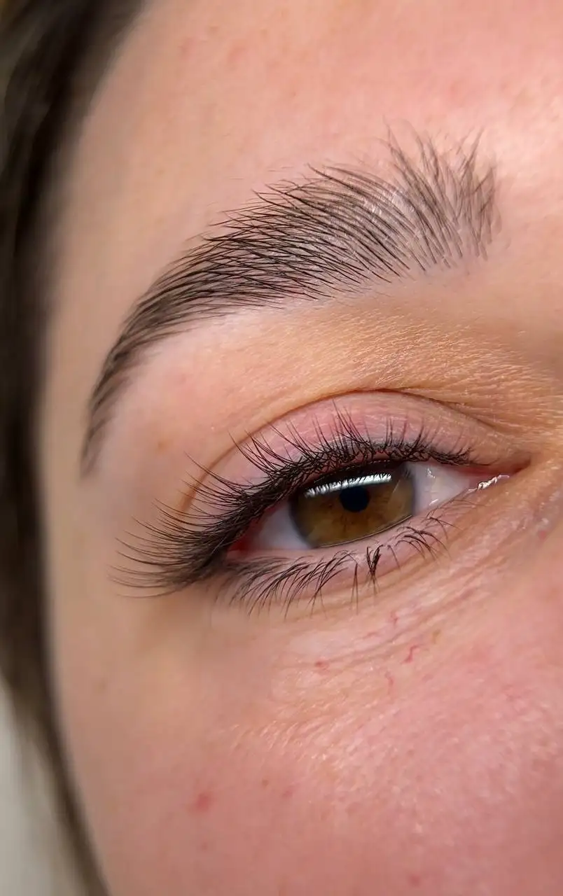 Натуральное наращивание ресниц и оформление бровей - Красота (Услуги) в Чебоксары