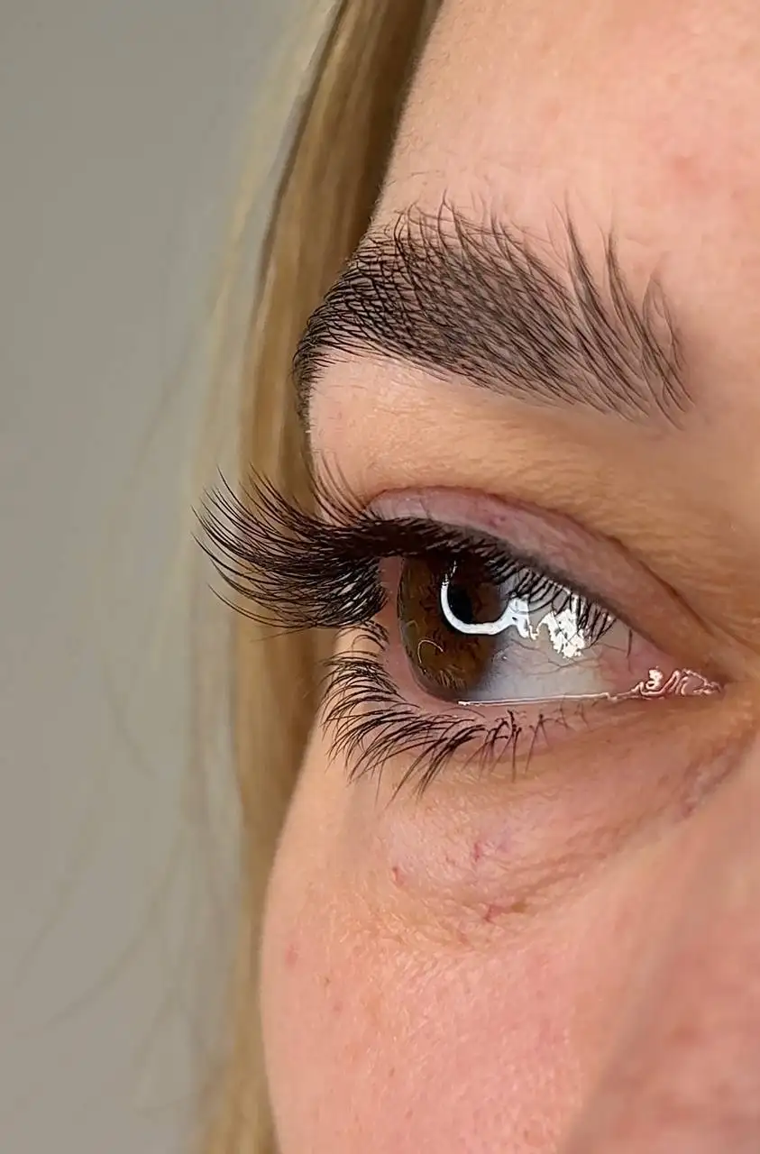 Натуральное наращивание ресниц и оформление бровей - Красота (Услуги) в Чебоксары