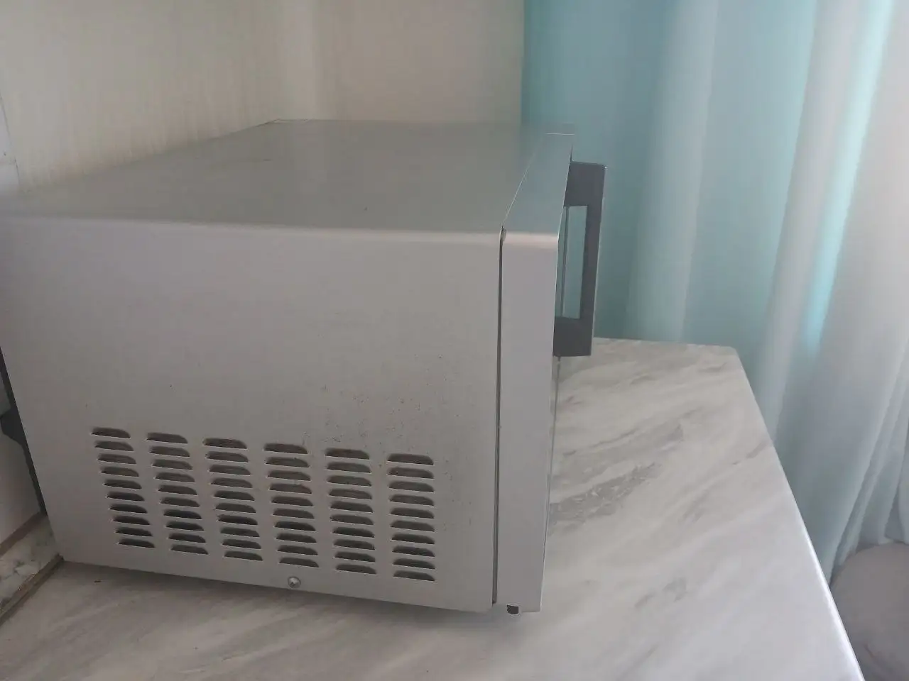 Продам микроволновку в хорошем состоянии - Барахолка в Чебоксары