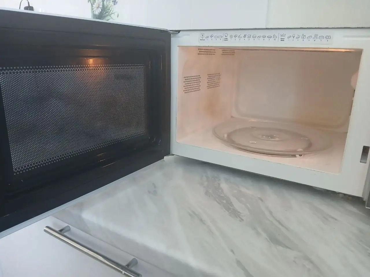 Продам микроволновку в хорошем состоянии - Барахолка в Чебоксары