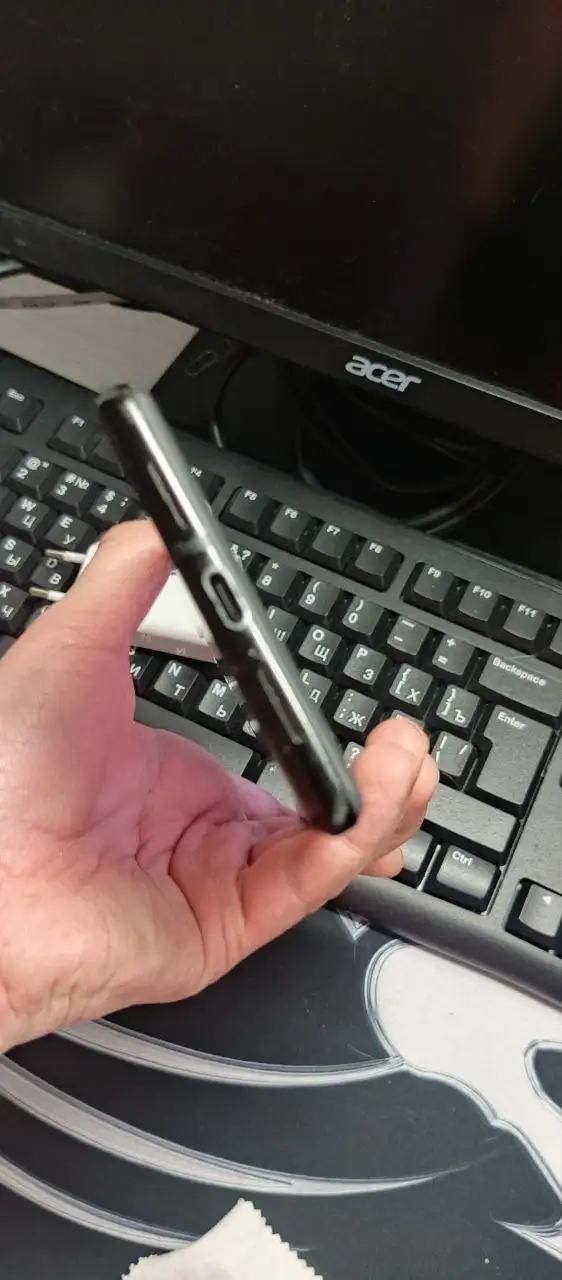 Продажа телефона в комплекте с чехлом - Мобильные телефоны (Электроника) в Чебоксары