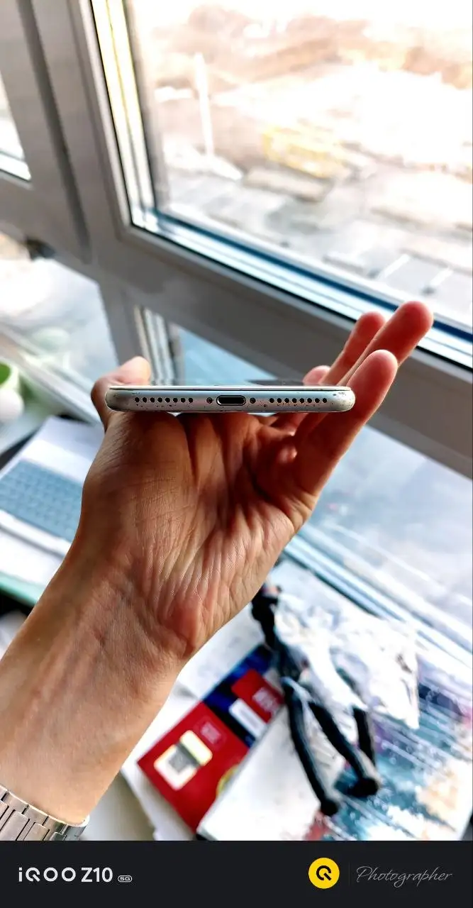 iPhone 8 Plus с дефектами - Смартфоны (Электроника) в Чебоксары