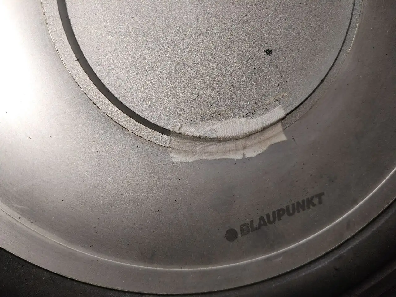 Сабвуфер BLAUPUNKT фазоинверторный 12 дюймов - Аудиотехника (Электроника) в Чебоксары