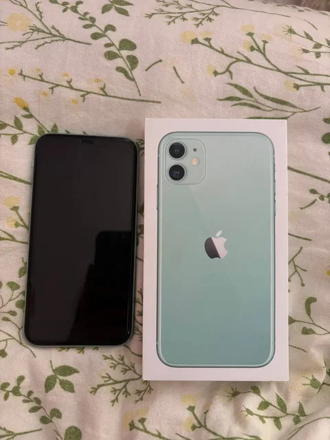 Продам iPhone 11 128GB зеленый - Комплектующие и аксессуары в Чебоксары
