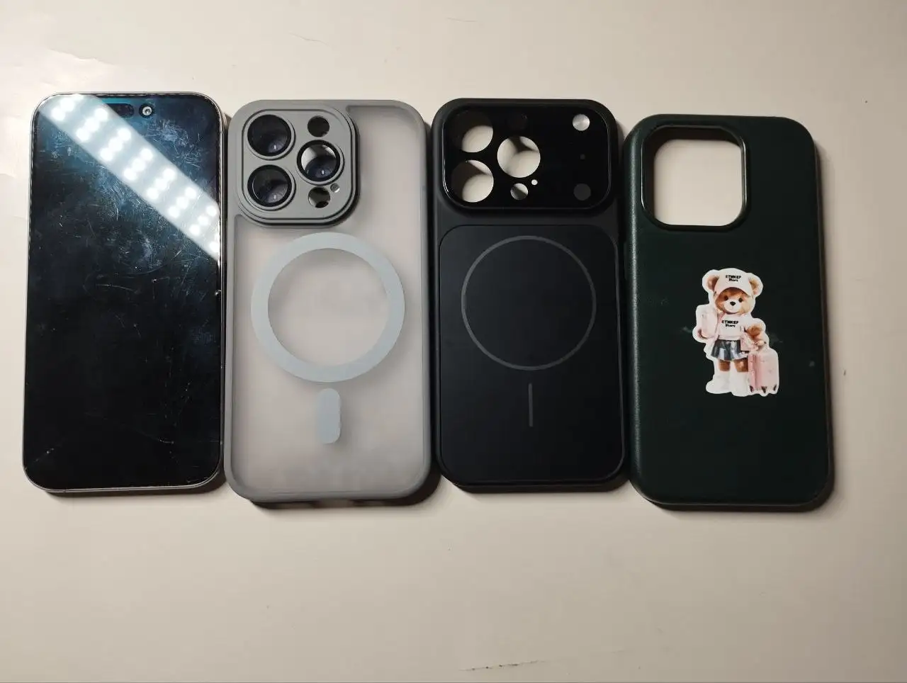 IPhone 15 Pro 128GB с трещиной на экране - Мобильные телефоны (Электроника) в Чебоксары
