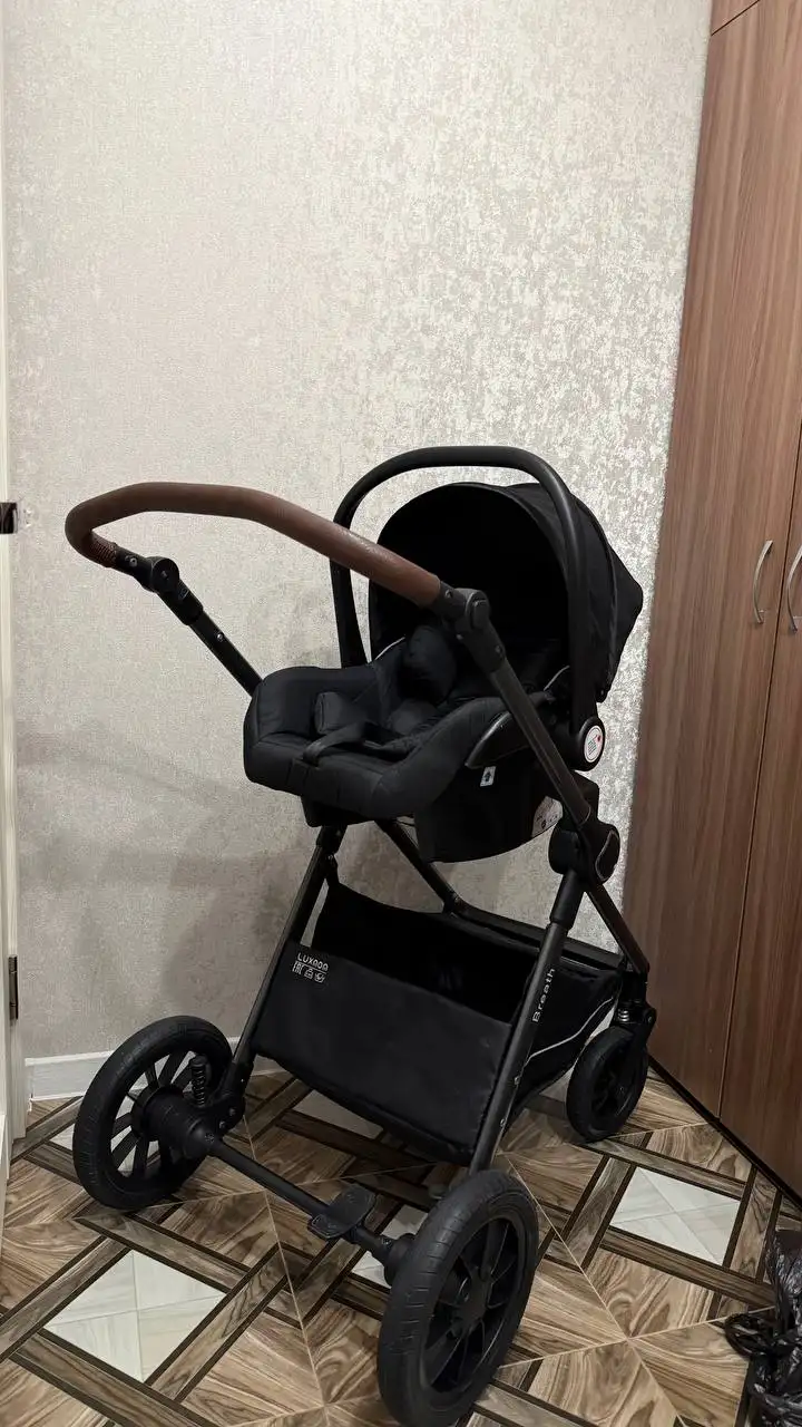 Коляска luxmom 3 в 1 - Коляски (Товары для детей) в Чебоксары