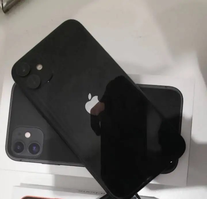 iPhone 11 64GB, состояние хорошее - Смартфоны (Электроника) в Чебоксары