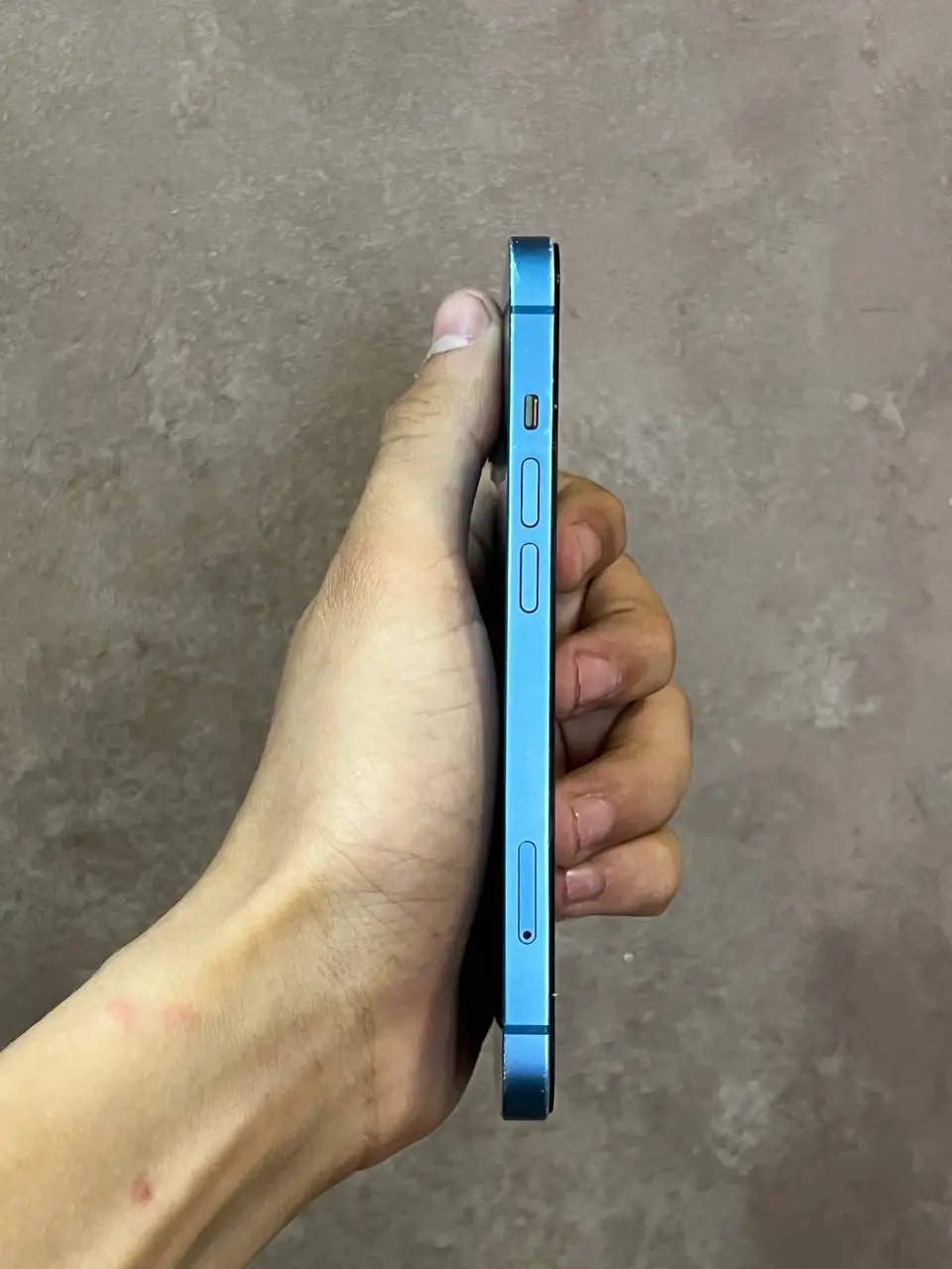 iPhone 13 256GB синий - Смартфоны (Электроника) в Чебоксары