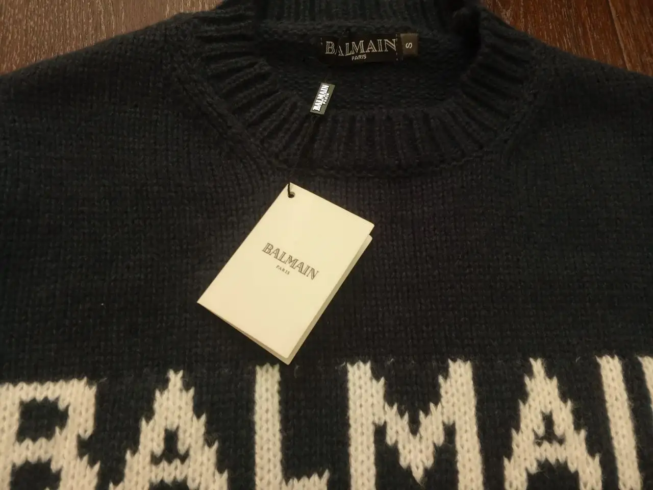 Свитер Balmain Paris S - Свитеры (Одежда) в Чебоксары