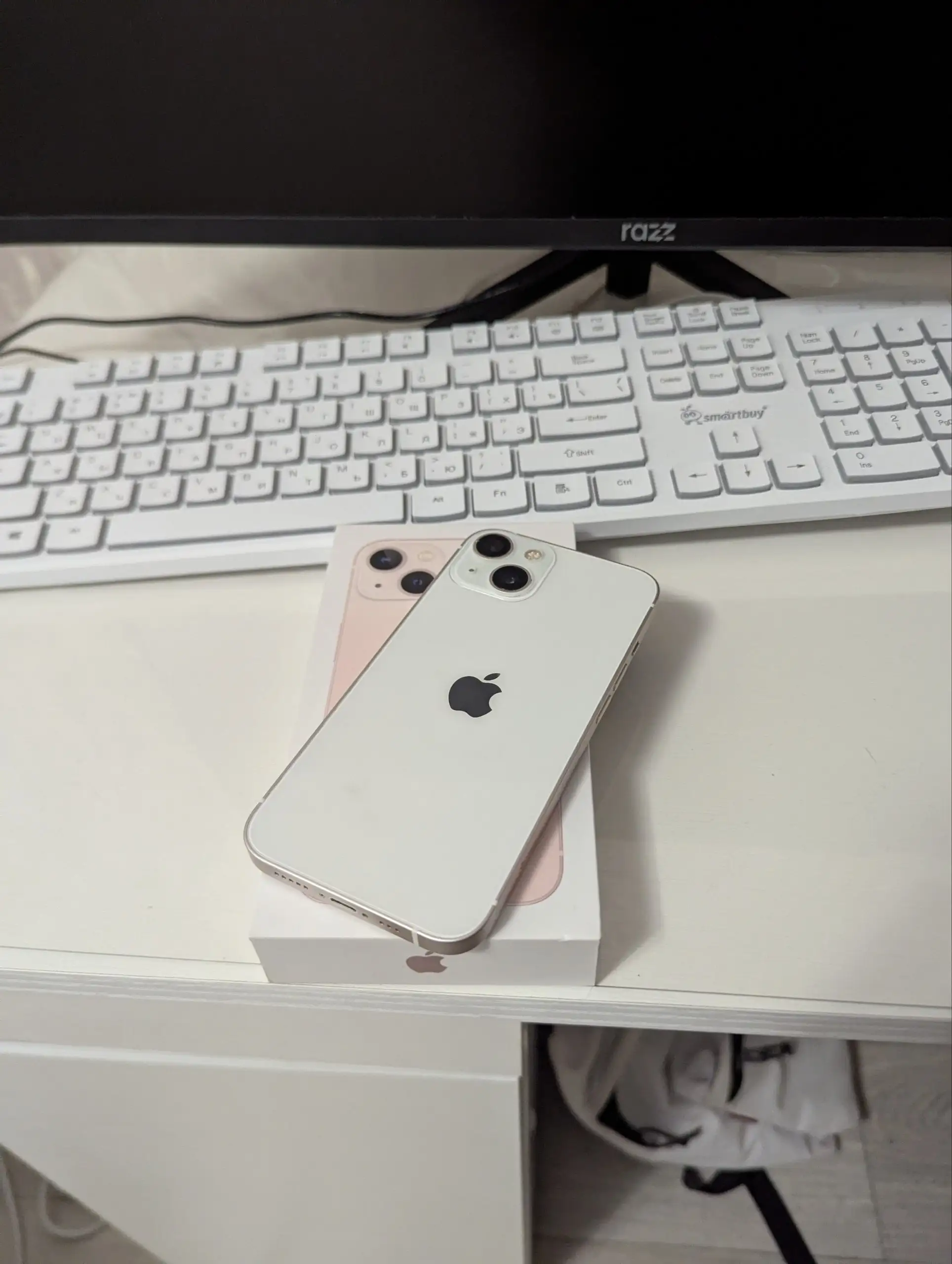 IPhone 13 512gb белый - Смартфоны (Электроника) в Чебоксары